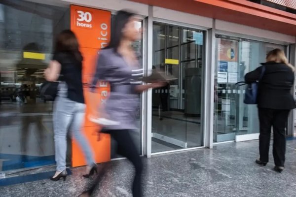 [Bancários ameaçam fazer greve nesta quinta-feira ]