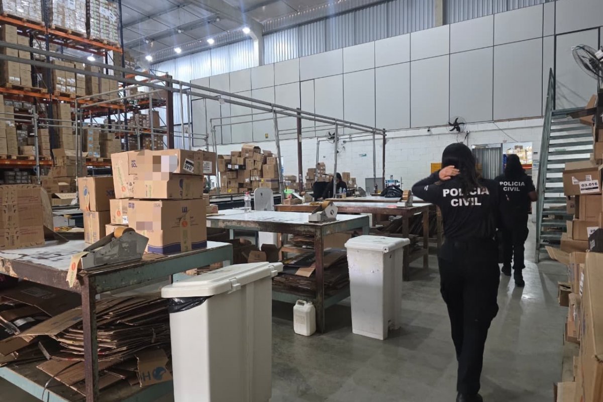 Operação da polícia fiscaliza empresas distribuidoras de produtos controlados no interior da Bahia