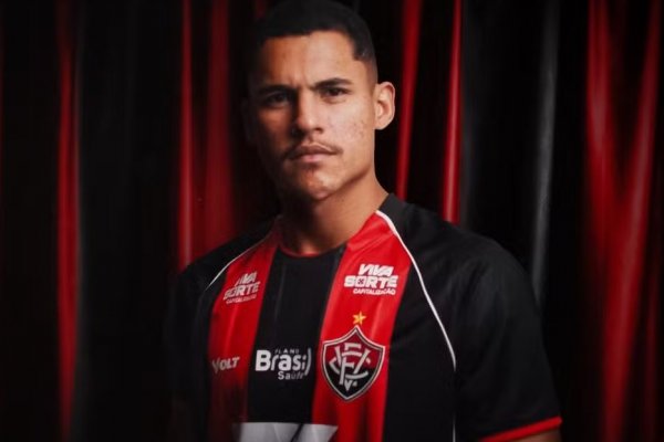 [Vitória regulariza Alex Bruno, novo camisa 9, que pode estrear no Ba-Vi]