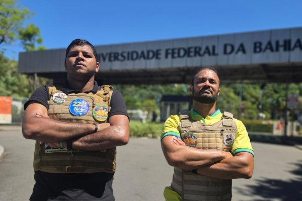 [Deputados baianos realizam ‘exorcismo’ em frente à UFBA após confusão com estudantes ]