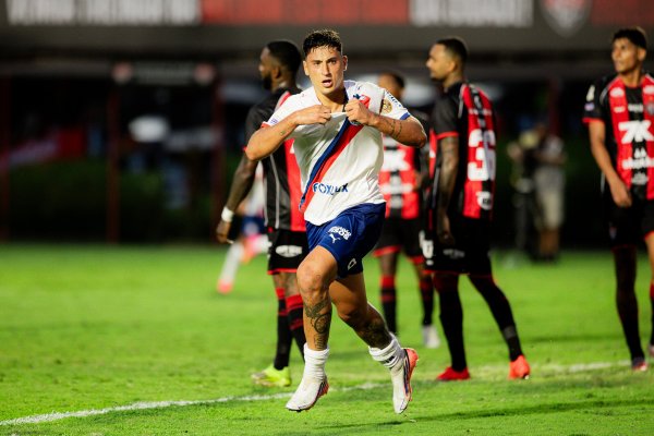 [Bahia vence o Vitória no Barradão, quebra tabu no Brasileirão e fecha 2026 invicto nos Ba-Vis]