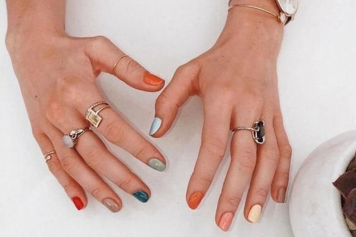 5 artes de unhas para testar sozinha em casa