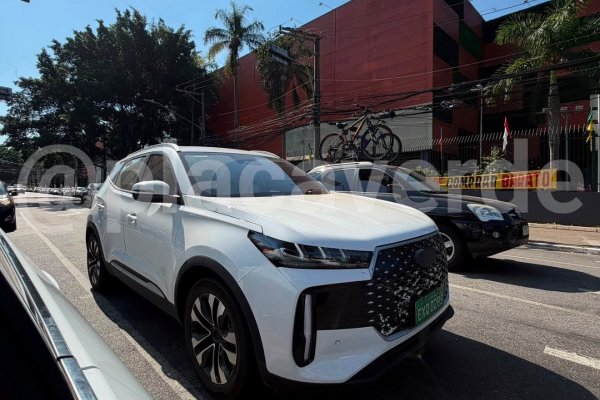 [Tiggo 7 Sport virá por menos de R$ 150 mil e terá opção híbrida em breve ]