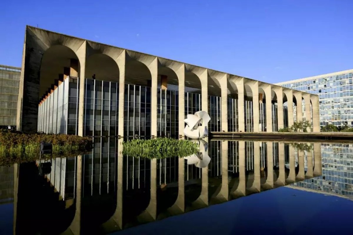 Itamaraty cria Grupo Especial de Crise para assuntos consulares e migratórios (G-CON)