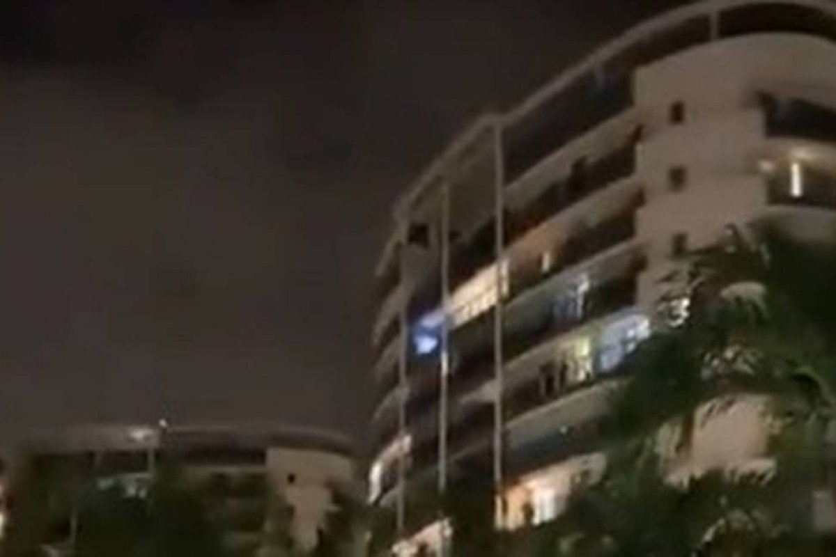 Adolescente é lembrada por vizinhos ao cantar parabéns das varandas