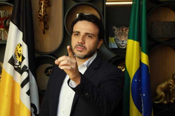 [Toffoli cita 'indícios de ilicitude' em registro de Renan Santos e adia julgamento de chapa]