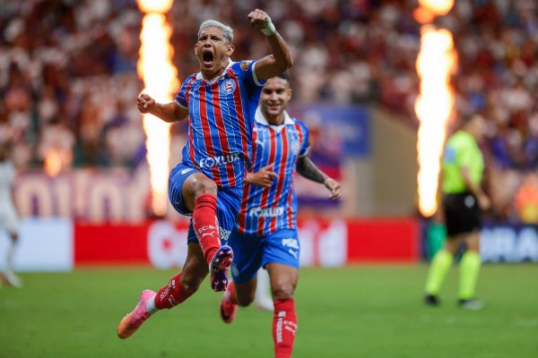 [Bahia vira sobre o Internacional, vence na Fonte Nova e entra no G5]