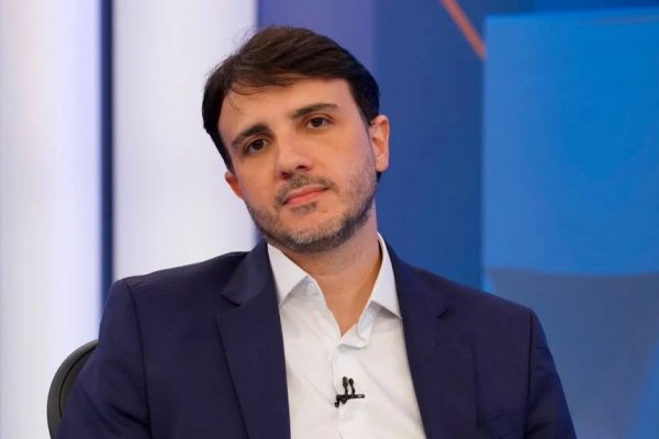[Toffoli determina suspensão de campanha digital de Renan Santos para presidente]