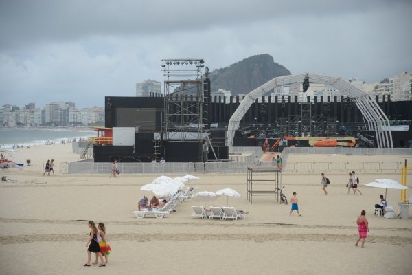 [Ingressos terão novas regras contra cambismo e público terá direito à água em eventos]
