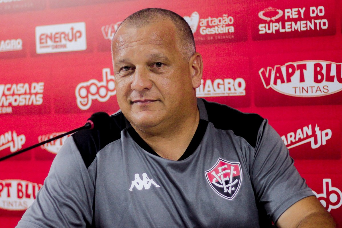 Agnaldo Liz é demitido do Vitória após encerramento do sub-23