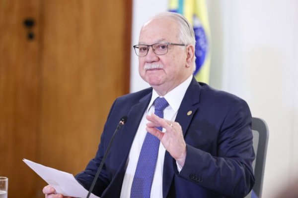 [Vídeo: Fachin defende o fim do Inquérito das Fake News, sob relatoria de Moraes, após crise no STF]