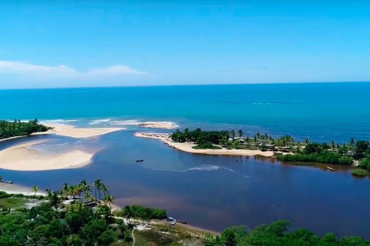 Irmãos de 15 e 11 anos morrem afogados em rio da cidade de Porto Seguro, na Bahia