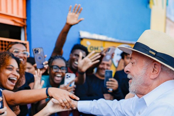 [Real Time Big Data: Lula lidera intenções de voto em 1° e 2° turno na Bahia]