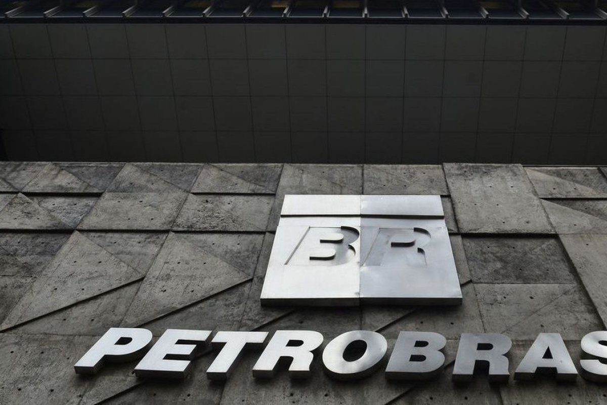 Petrobras solicita desembolso de US$ 8 bilhões para bancos