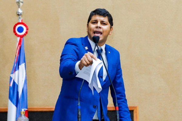 [Vídeo: TRE-BA manda suspender perfil de Diego Castro no Instagram]