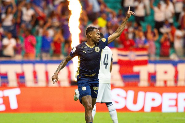 [Bahia vence o Remo, entra no G-4 e mantém invencibilidade no Brasileirão ]