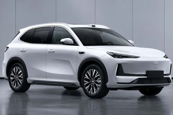 [Geely EX5 ganha motor mais potente e tração traseira na China ]