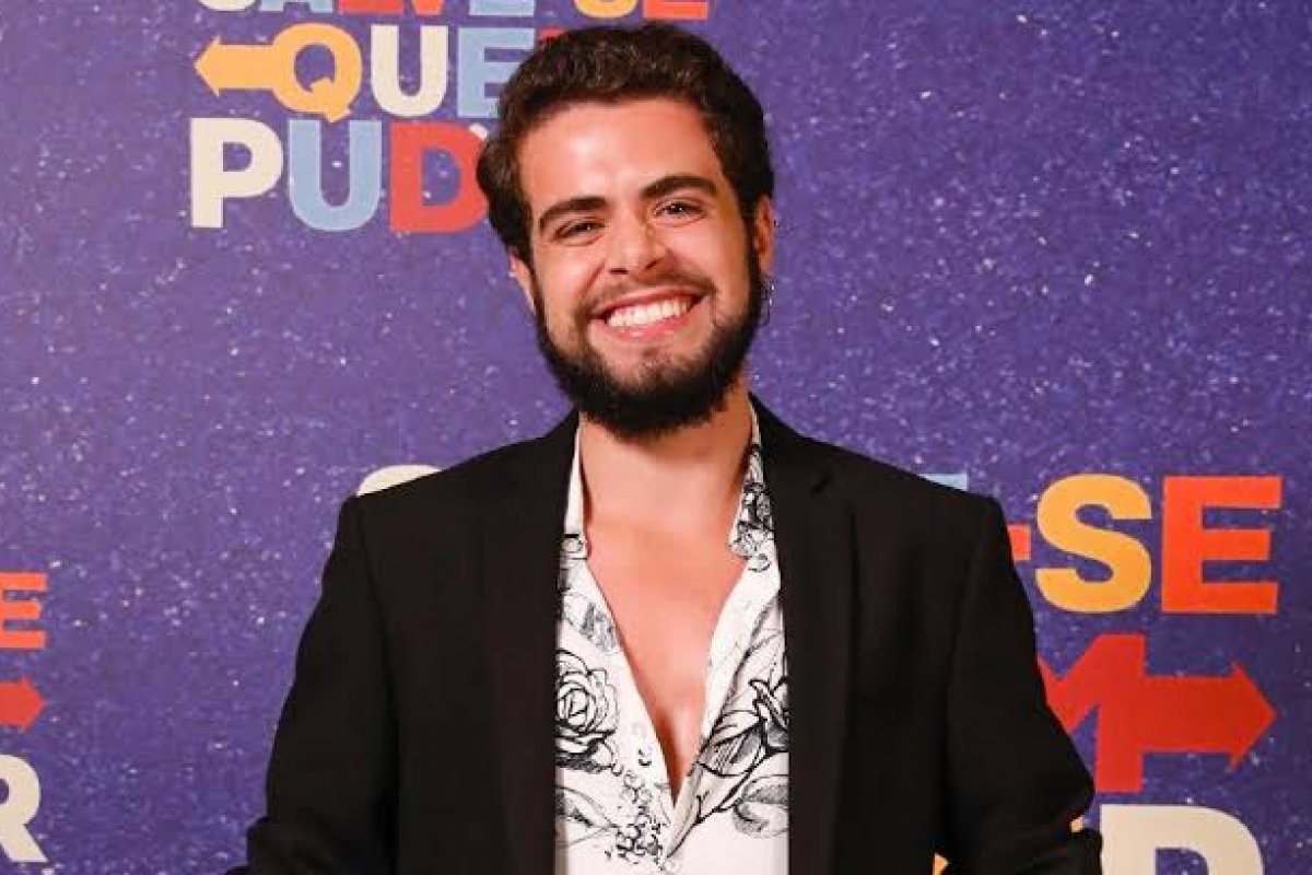 Ator da TV Globo é expulso de casa pela mãe após realizar cirurgia de mudança de sexo