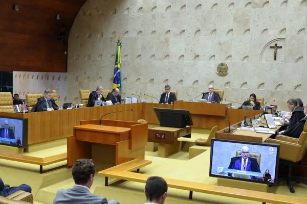 [STF retoma sessões após suspensão de casos Moraes e Mendonça]