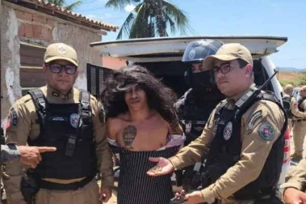 ['Serial killer': homem investigado por 21 homicídios é preso vestido de mulher]