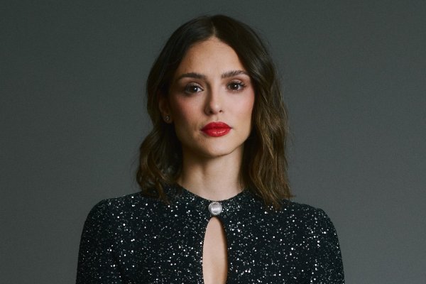 [Isabelle Drummond prestigia evento de lançamento da nova Boutique da Dior no Fasano Tennis Club!]