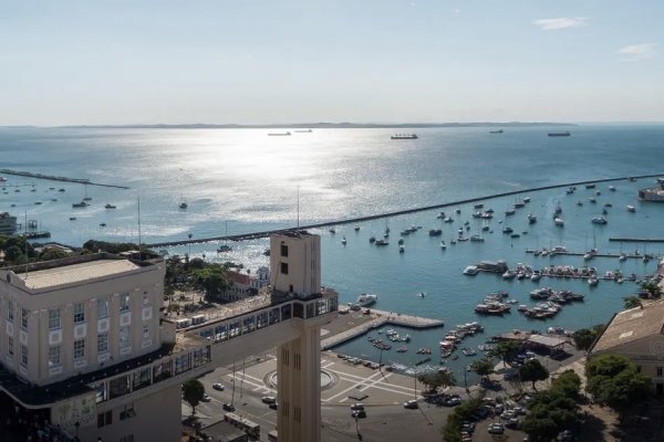 [Inema aponta 13 pontos impróprios para banho nas praias de Salvador]