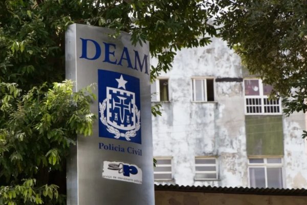 [Suspeito de tentativa de feminicídio sofre traumatismo craniano ao tentar fugir de polícia]