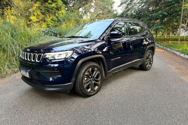 [Jeep Compass tem preço reduzido para R$ 137 mil na versão Sport ]