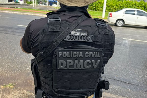 [Idoso é preso sob suspeita de estuprar adolescente por cinco anos]