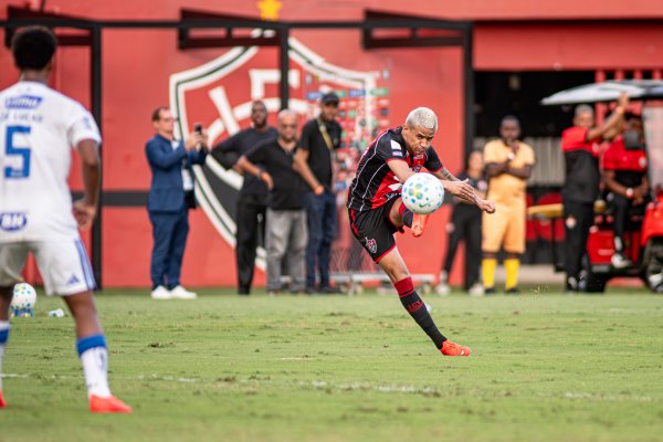[Mesmo com Z-4 próximo, Vitória tem pouca chance de queda para Série B, segundo UFMG ]