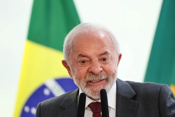 [Em Nova York, Lula chama Eduardo Bolsonaro de “traidor da pátria” e cita financiamento de Dark Horse]