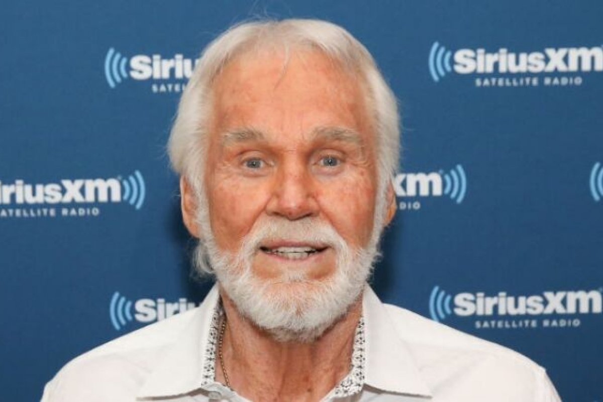 Morre aos 81 anos o cantor Kenny Rogers