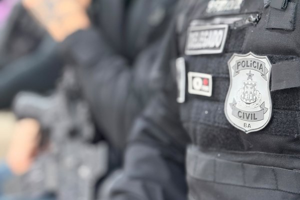 [Homem é preso em Camaçari por tentativa de feminicídio contra ex-companheira ]