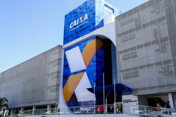[Caixa retoma parte do atendimento nas agências após decisão do TST]