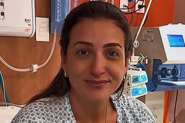 [Após infarto, Roberta Roma deixa UTI e é transferida para quarto de hospital ]