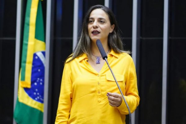 [Deputada federal aciona PGE contra Globo e Luciano Huck por crime eleitoral ]