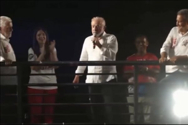 [Vídeo: Em ato em Salvador, Lula chama ACM Neto de 