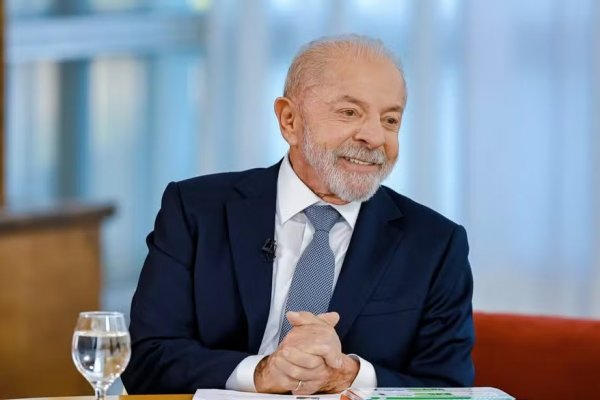 [Lula decide não ir ao debate da Globo e concede entrevista ao Flow Podcast nesta quinta]
