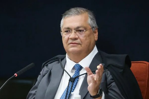 [Fachin nega pedido para afastar Dino de ações sobre Flávio Bolsonaro]