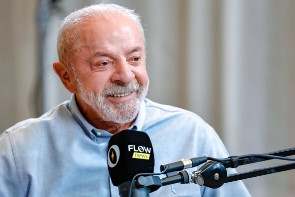 [ Lula pede que TSE investigue suspensão de serviços de embaixadas dos EUA]