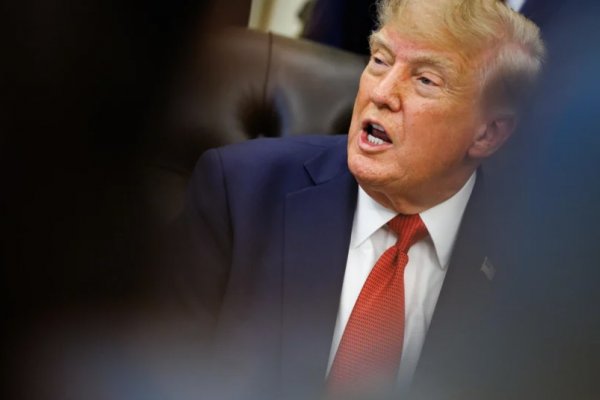 [Republicanos se distanciam de Trump em campanha pela eleição legislativa nos EUA]