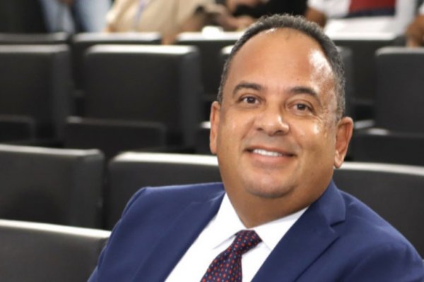 [Com 24 mil votos, Jorge Araújo não consegue se eleger deputado federal ]