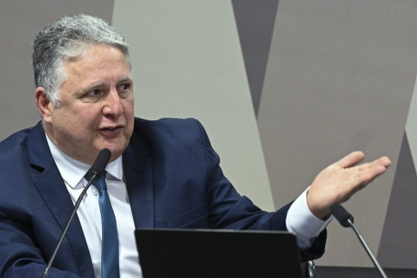 [Rio: Garotinho desiste de recurso no TSE e abre caminho para vitória de Ruas no 1º turno]