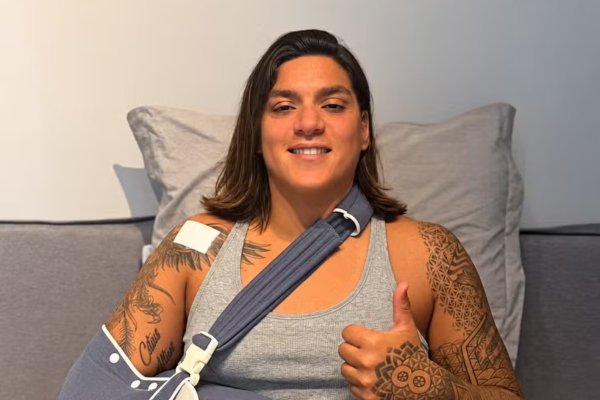 [Ana Marcela Cunha passa por cirurgia no ombro e inicia recuperação de olho em 2027]