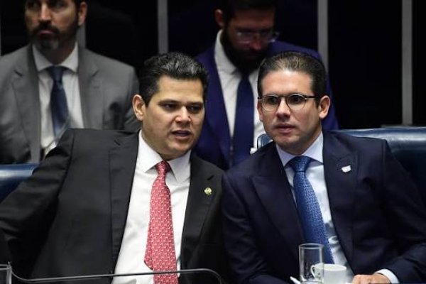 [Avanço da direita pode impedir reeleição de Alcolumbre e Motta nas presidências da Câmara e do Senado em 2027]