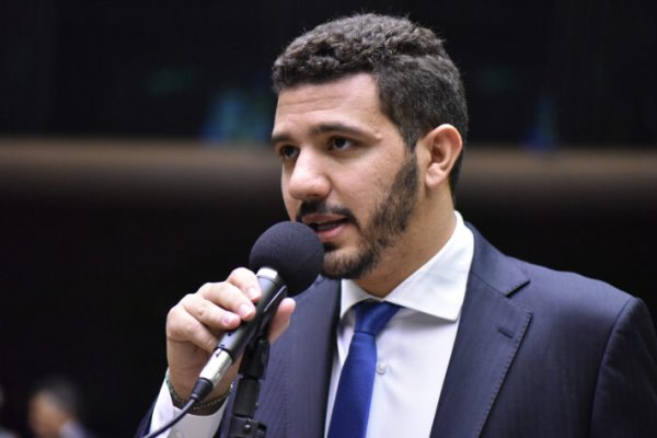 [Aos 30 anos, 3º deputado federal mais votado da Bahia tem patrimônio superior a R$ 34 milhões]