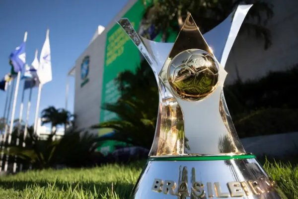 [Gigante da Série A pode sofrer perda de 6 pontos no Brasileirão por transfer ban ]