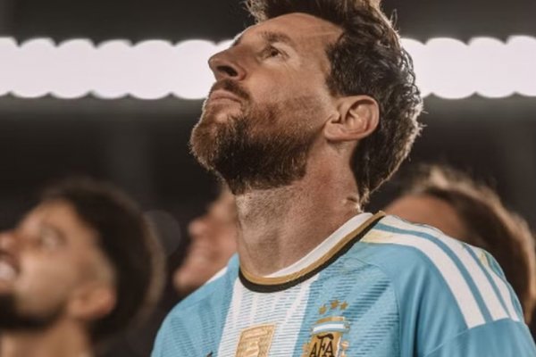 [Messi publica carta de despedida da Seleção e recebe apoio de CR7: 
