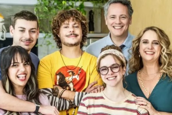 [Marcus Majella desembarca em Salvador para pré-estreia de “Um Tio Quase Perfeito 3”]