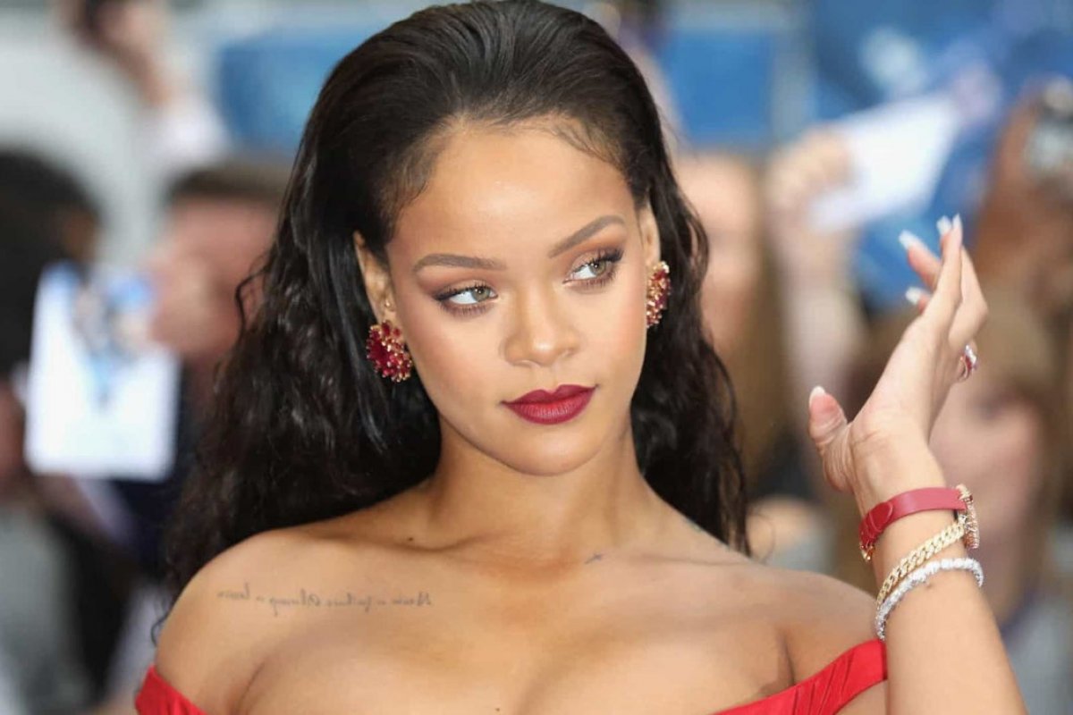 Fundação da cantora Rihanna doa US$ 5 milhões para combate ao coronavírus